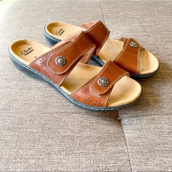 clarks velcro sandals
